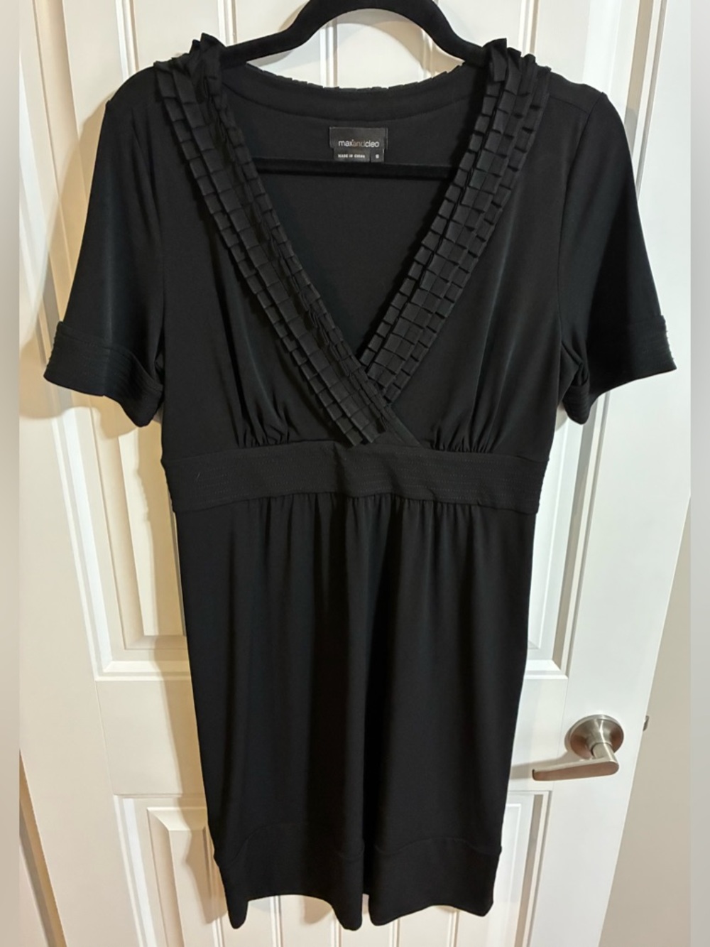 Max & Cleo Black V-Neck Empire Waist Dress